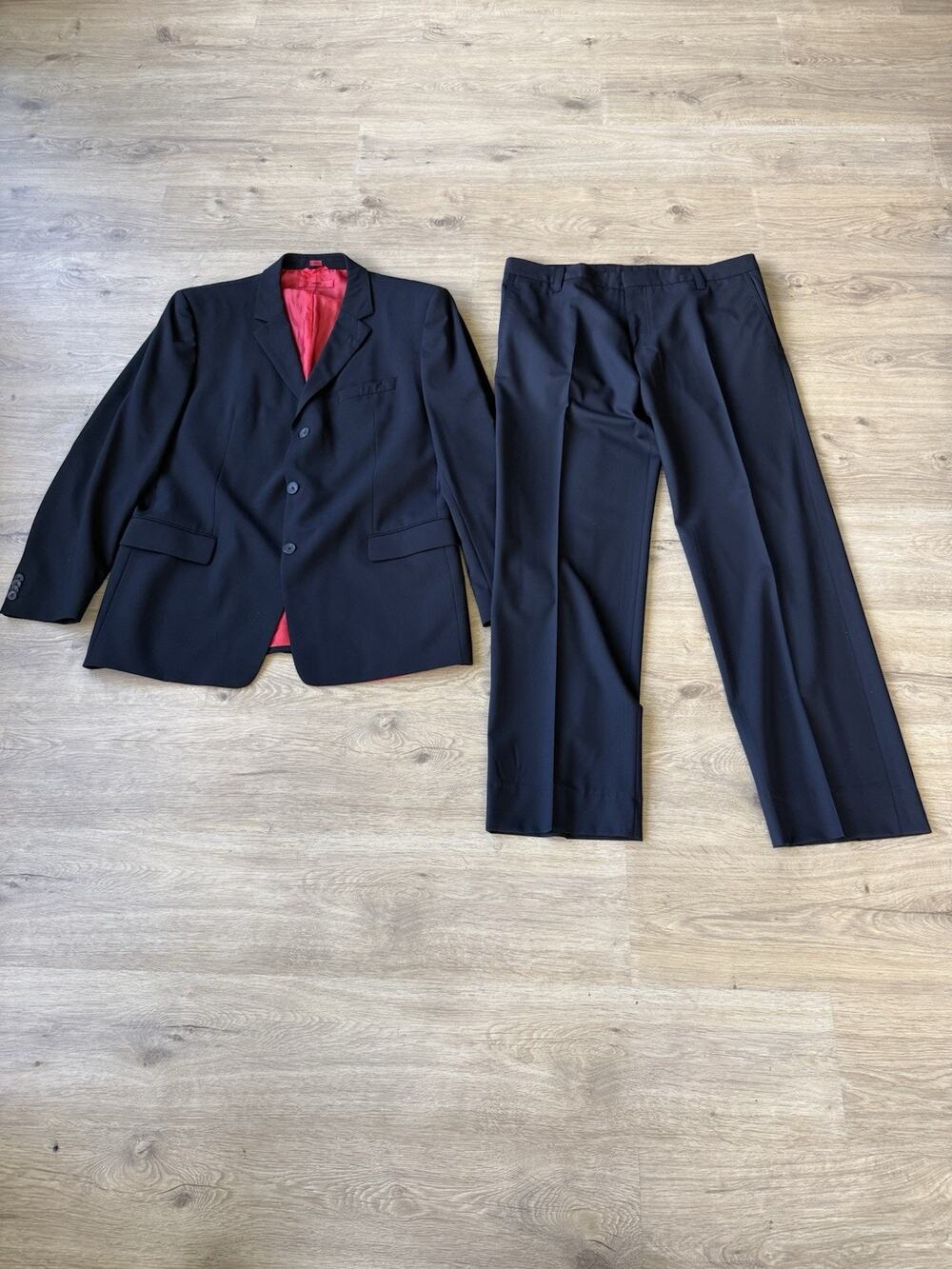 Hugo Boss 3 Button 2 Peice Wool Suit 46R Pants 38x34 Black